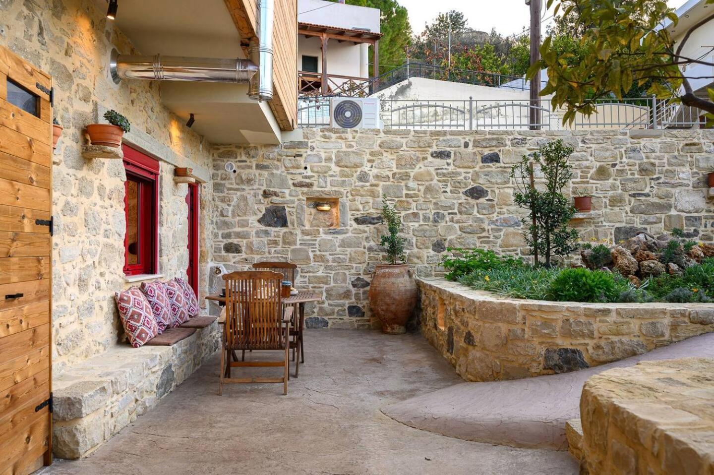 Physis Country House Near Matala Beach & Faistos Kouses Buitenkant foto
